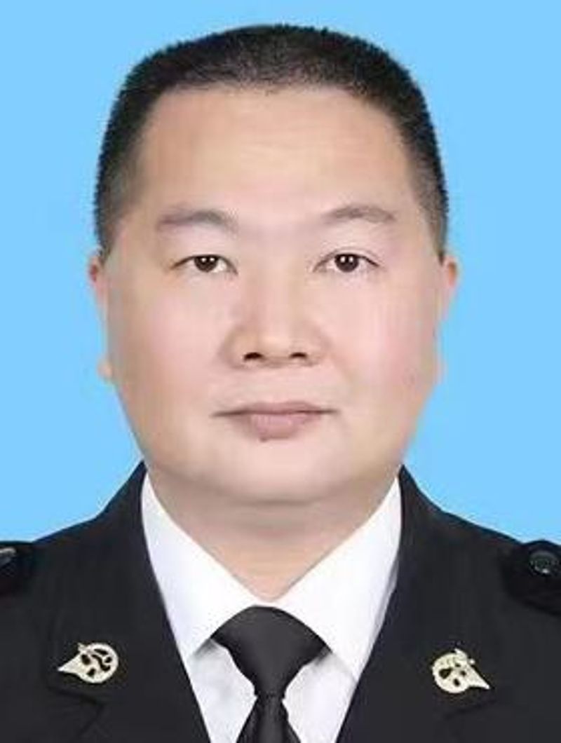 谢初波